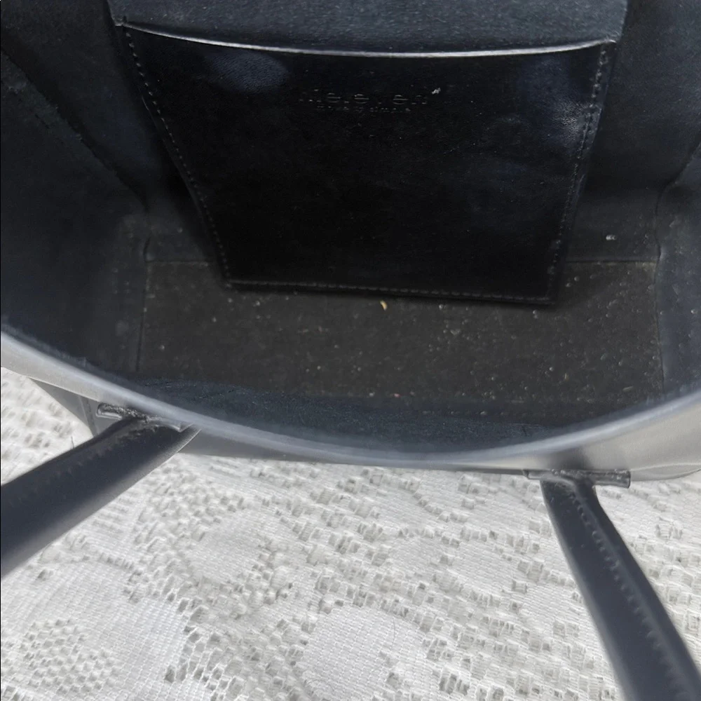HiEleven black leather small handbag